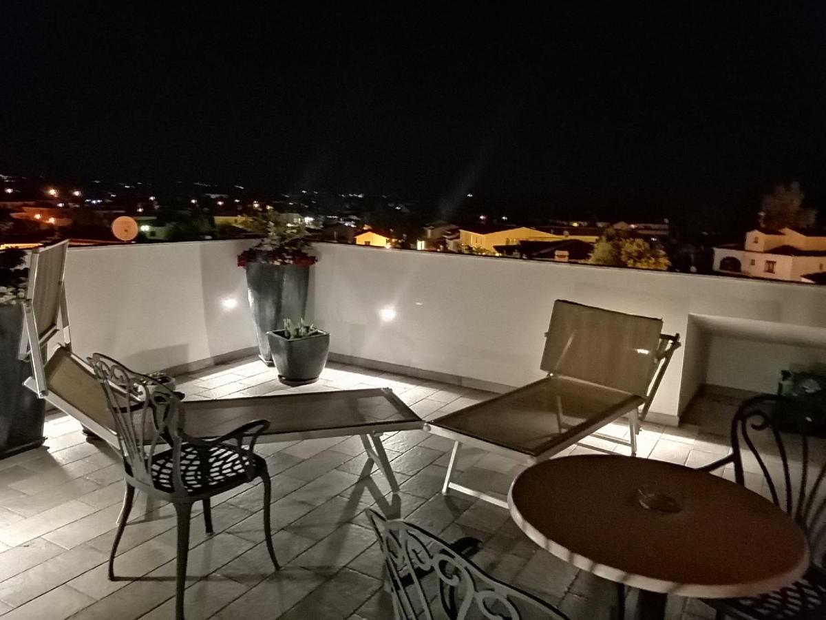 B&B Florian Сан Теодоро Екстериор снимка